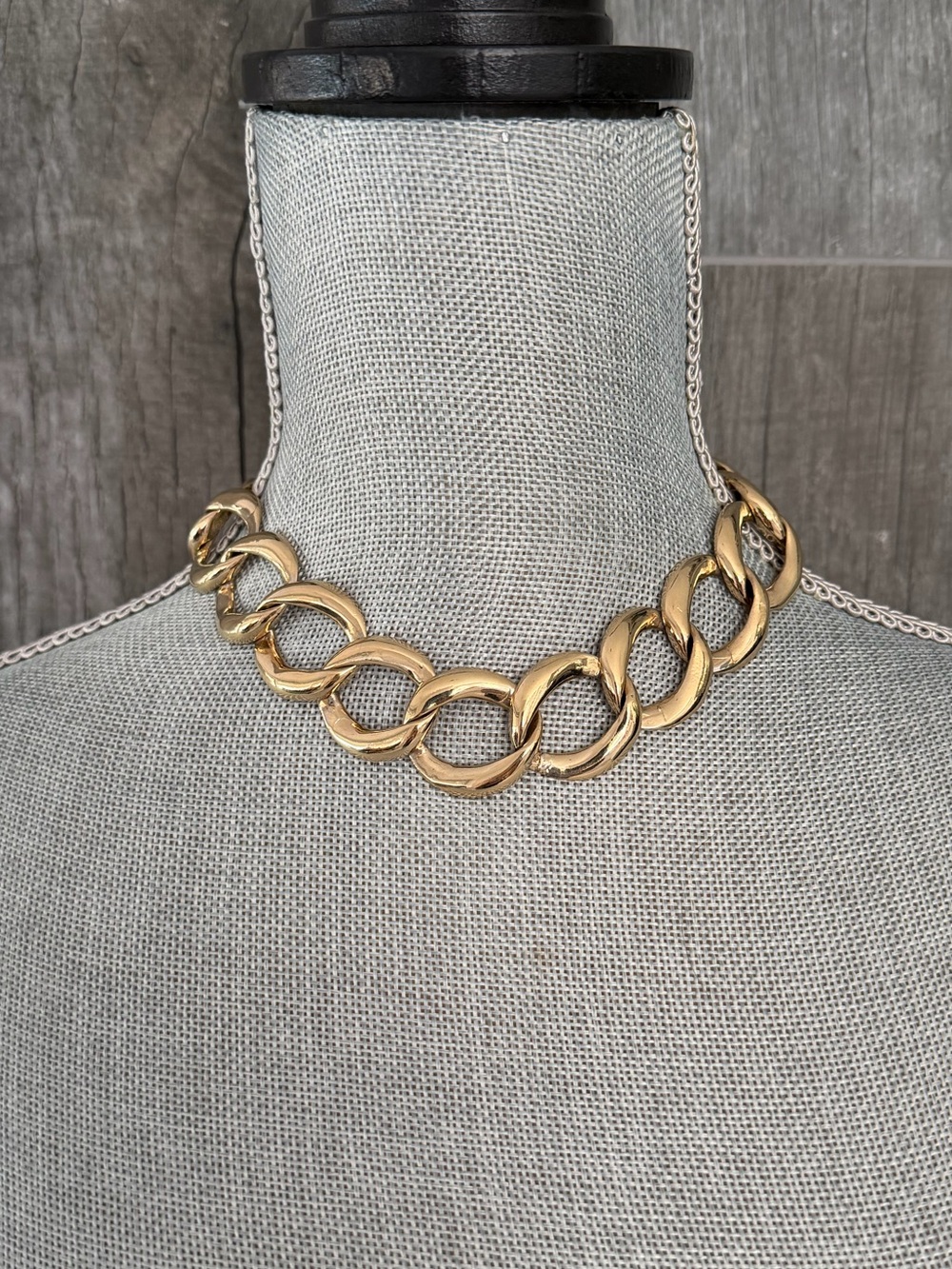 Vintage Coro Pegasus Gold-Tone Chunky Link Choker